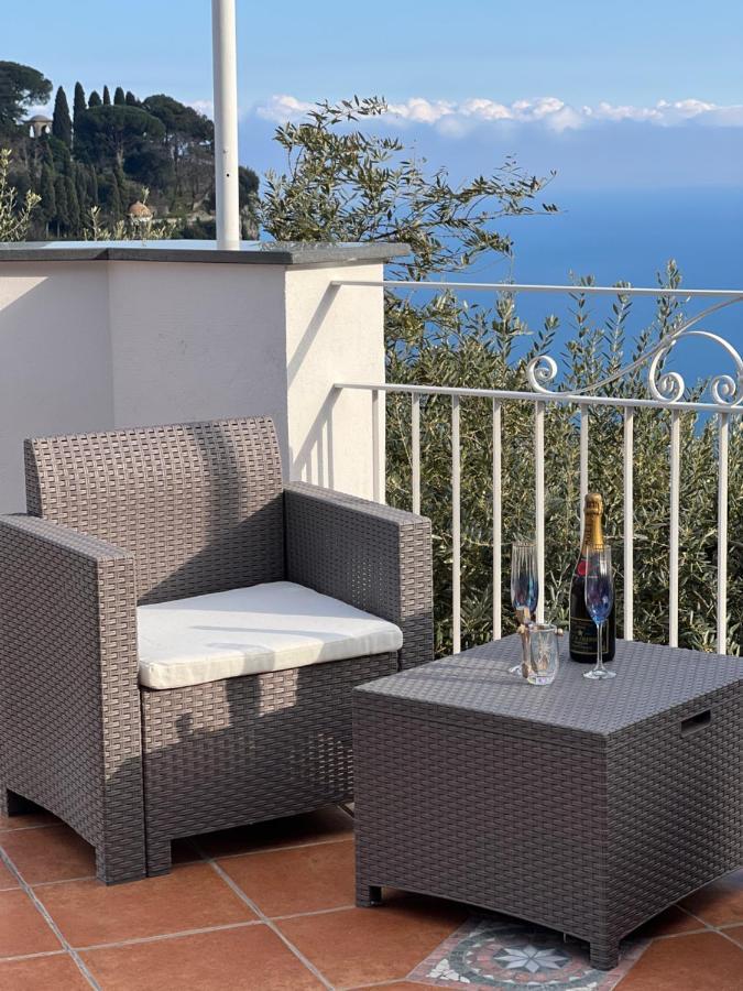 Infinity Experience Casa Vacanza Incantevole Con Terrazzo Scala Exterior foto